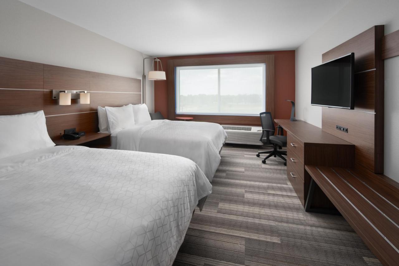 Holiday Inn Express & Suites - Elkhorn - Lake Geneva Area By Ihg Eksteriør billede